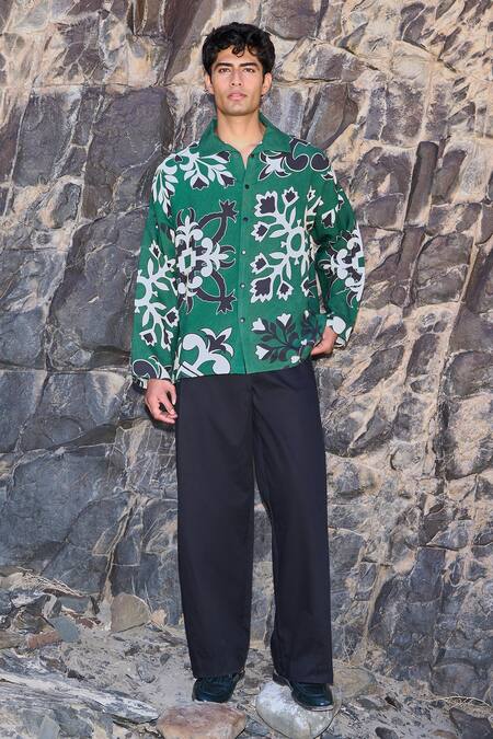 Shop Dash And Dot Black Cotton Inverted Pleat Pant Online at Aza Fashions Shop_Dash And Dot_Black Cotton Inverted Pleat Pant _Online_at_Aza_Fashions