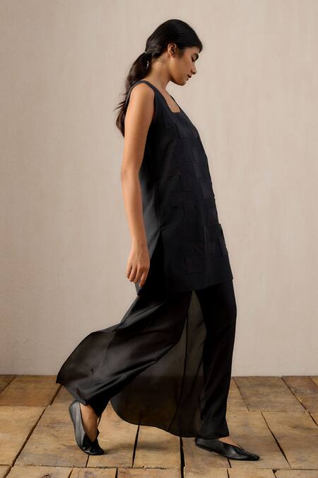 Ituvana_Black Cotton, Silk Applique Round Neck Tunic And Pant Set _Online_at_Aza_Fashions