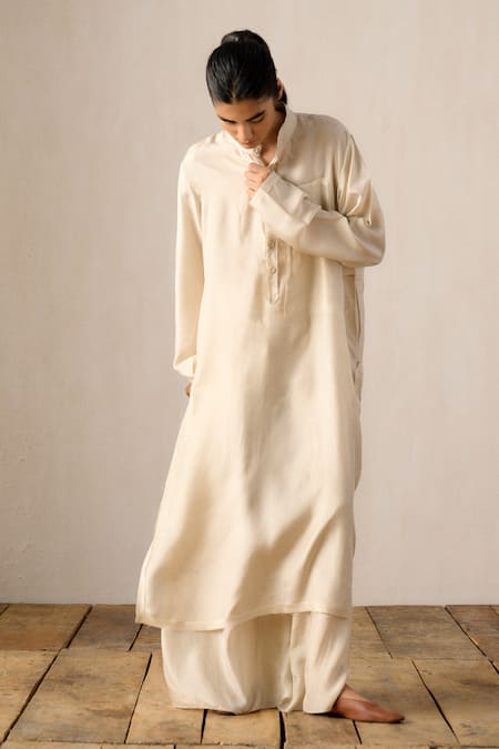 Ituvana Beige Silk Applique Collared Kurta Set 