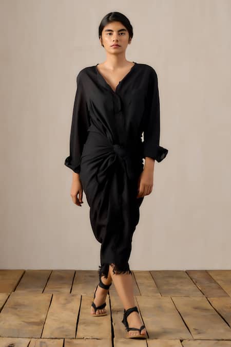 Ituvana Black Cotton Applique Round Neck Sarong-style Shirt Dress 