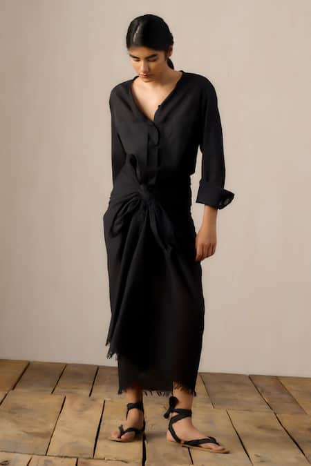 Buy_Ituvana_Black Cotton Applique Round Neck Sarong-style Shirt Dress _Online_at_Aza_Fashions
