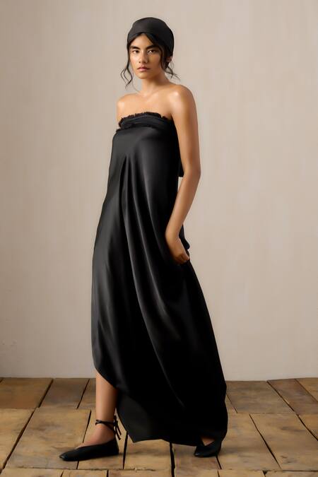 Ituvana Black Silk Satin Fringe Bandeau Neck Tie Up Dress Online at Aza Fashions Ituvana_Black Silk Satin Fringe Bandeau Neck Tie Up Dress _Online_at_Aza_Fashions