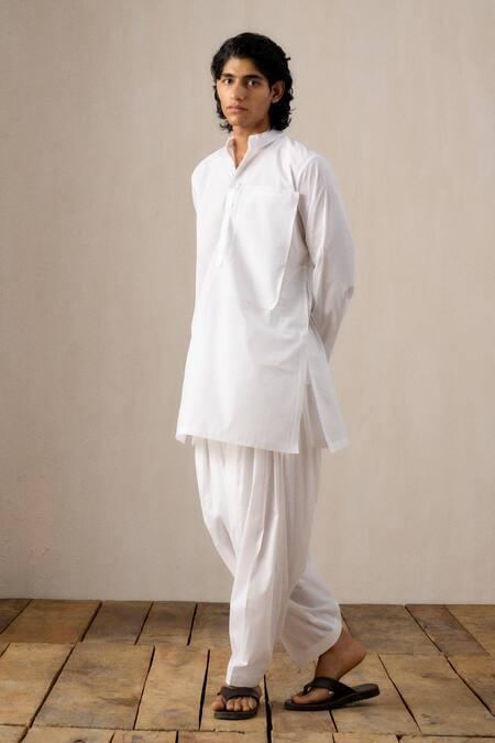 Ituvana_White Cotton Applique Pathani Kurta Set _at_Aza_Fashions