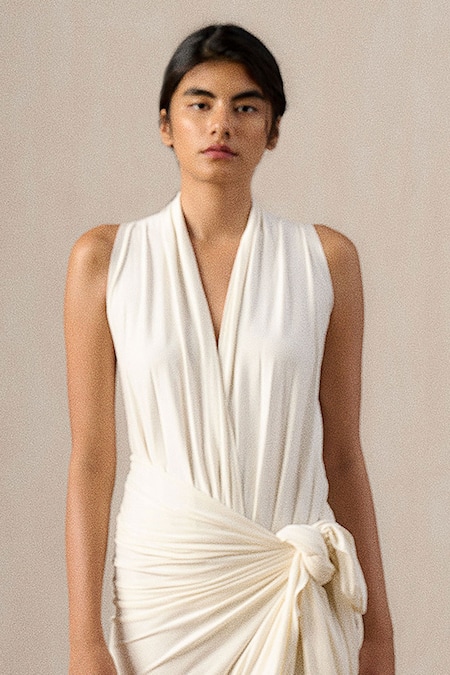 Ituvana White Jersey V-neck Kaya Skirt Set Online at Aza Fashions Ituvana_White Jersey V-neck Kaya Skirt Set _Online_at_Aza_Fashions