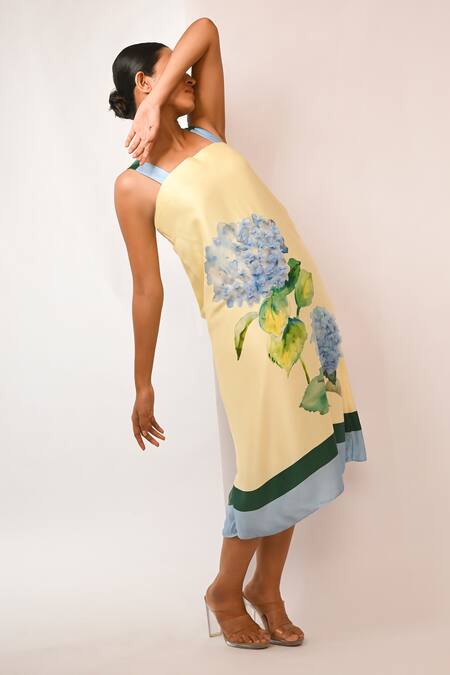 Buy_Rimi Nayak_Yellow Bemberg, Satin Square Neck Hydrangea Print Offshoulder Dress 