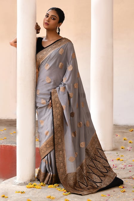 Buy_Naaritva India_Gray Crepe, Silk Zari Grey Banarasi Saree With Running Blouse 