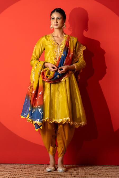 Yuvraani Jaipur_Yellow Silk, Crepe, Organza Embroidery V-neck Designer Kurta Set With Dupatta _at_Aza_Fashions