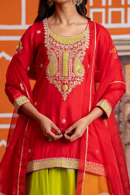 Yuvraani Jaipur_Red Silk, Organza Sequins, Embroidery Round Neck Lehenga Kurta Set _at_Aza_Fashions