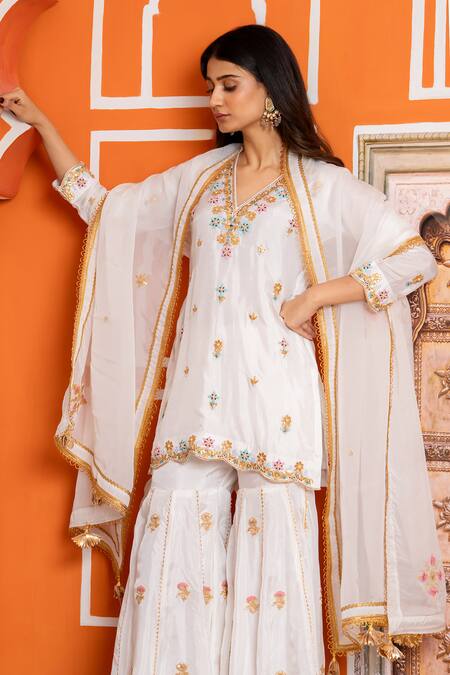Buy_Yuvraani Jaipur_Ivory Silk, Shantoon, Organza Embroidery V-neck Kurta Sharara Set _Online_at_Aza_Fashions