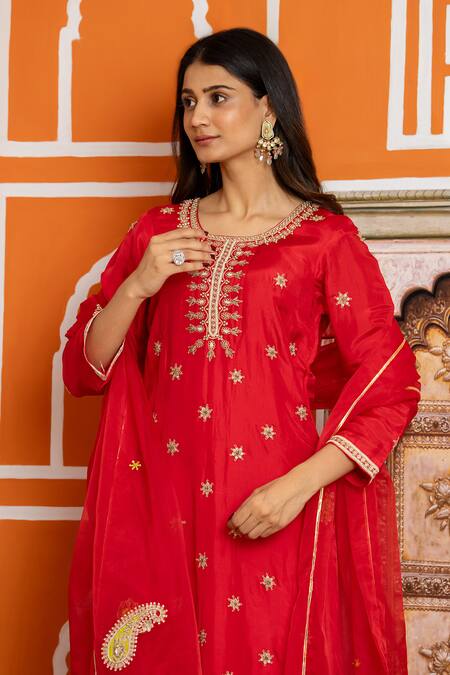 Shop_Yuvraani Jaipur_Red Silk, Shantoon, Organza Sequins, Tassels, Embroidery Kurta Pant Dupatta Set _Online_at_Aza_Fashions