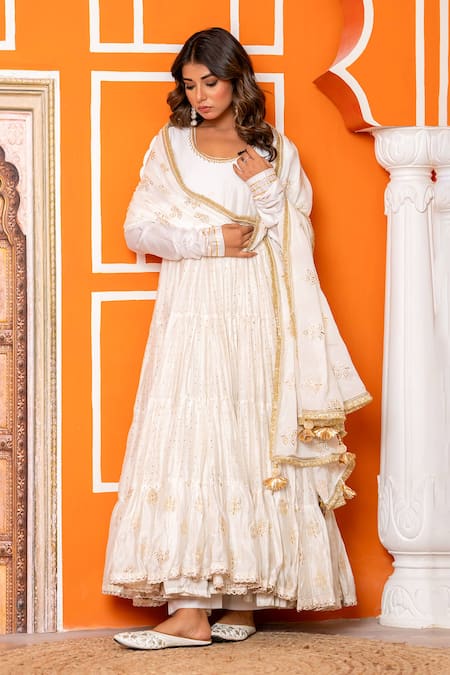Buy_Yuvraani Jaipur_Ivory Muslin, Shantoon, Chinon, Chiffon Designer Anarkali Set With Dupatta _Online_at_Aza_Fashions