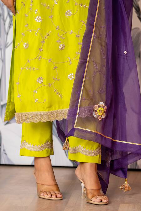 Shop_Yuvraani Jaipur_Green Silk, Shantoon, Organza Embroidery Round Designer Kurta Set With Dupatta 