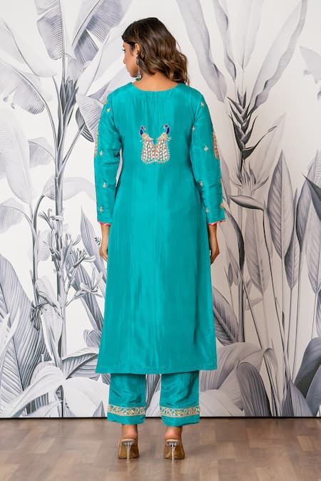Buy_Yuvraani Jaipur_Blue Silk, Shantoon, Organza Sequins, Embroidery V-neck Kurta Set With Dupatta 