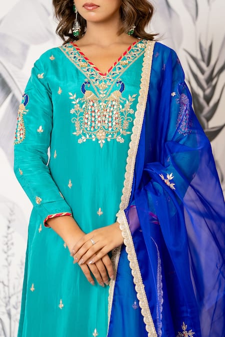 Shop_Yuvraani Jaipur_Blue Silk, Shantoon, Organza Sequins, Embroidery V-neck Kurta Set With Dupatta 