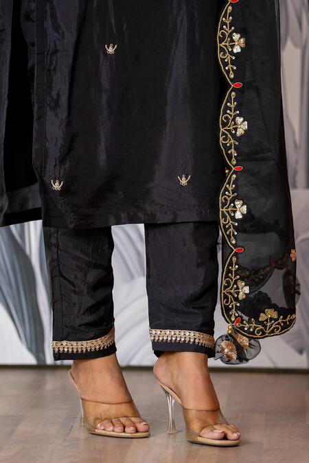 Buy_Yuvraani Jaipur_Black Silk, Shantoon, Organza Sequins, Embroidery Round Kurta Pant Dupatta Set 