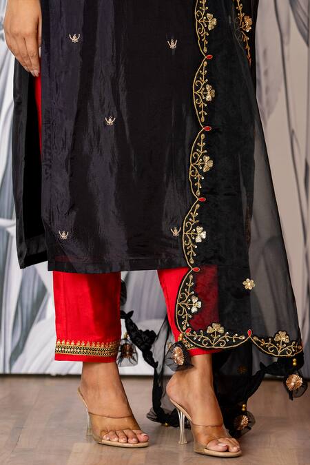 Buy_Yuvraani Jaipur_Black Silk, Shantoon, Organza Embroidery, Designer And Red Kurta Pant Dupatta Set 