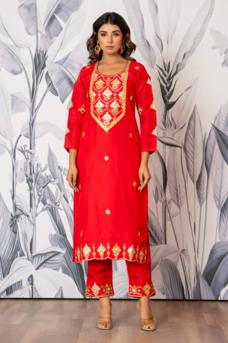 Shop_Yuvraani Jaipur_Red Silk, Shantoon, Organza Sequins, Designer Kurta Set With Dupatta _Online_at_Aza_Fashions