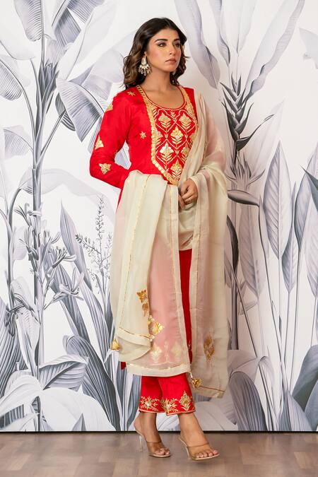 Yuvraani Jaipur_Red Silk, Shantoon, Organza Sequins, Designer Kurta Set With Dupatta _at_Aza_Fashions