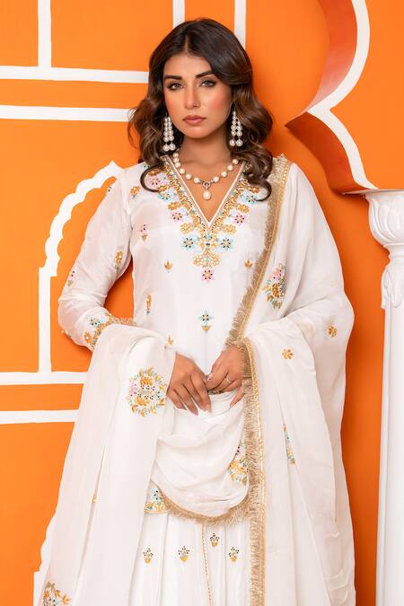 Buy_Yuvraani Jaipur_Ivory Silk, Shantoon, Organza Embroidery V-neck Kurta Sharara Set _Online_at_Aza_Fashions