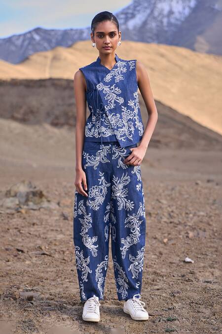 Shop Dash And Dot Blue Cotton Embroidery Denim Pant Online at Aza Fashions Shop_Dash And Dot_Blue Cotton Embroidery Denim Pant _Online_at_Aza_Fashions