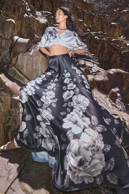 Shop_Dash And Dot_Black Polyester Off-shoulder Floral Print Maxi Skirt Set 