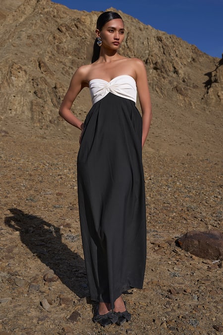 Dash And Dot Black Polyester Off-shoulder Color Blocked Draped Maxi Dress 