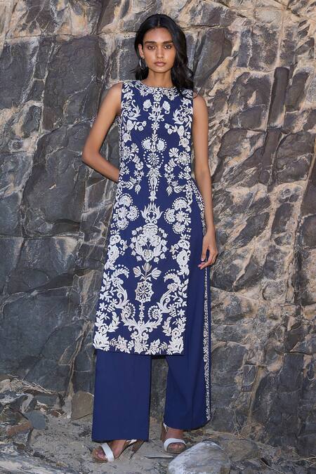 Shop Dash And Dot Navy Polyester, Viscose Embroidery Round Neck Tabard Tunic Online at Aza Fashions Shop_Dash And Dot_Navy Polyester, Viscose Embroidery Round Neck Tabard Tunic _Online_at_Aza_Fashions