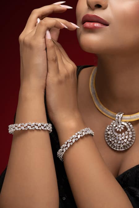Prihan Luxury Jewelry White Rhodium Plated Bangle Set 