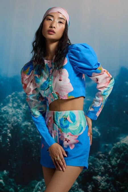 Buy_The Iaso_Blue Round Neck Ocean Bloom Puff-sleeve Crop Top _Online_at_Aza_Fashions