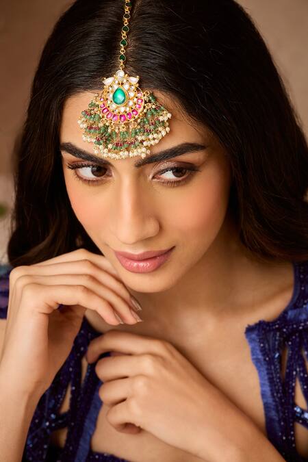Paisley Pop_Green Kundan Statement Maangtikka _Online_at_Aza_Fashions