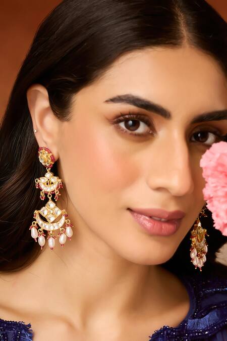Paisley Pop_Red Pearls Kundan Earrings _Online_at_Aza_Fashions