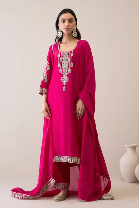 Roohbyridhimaa Jalsa Embroidered Kurta Set 