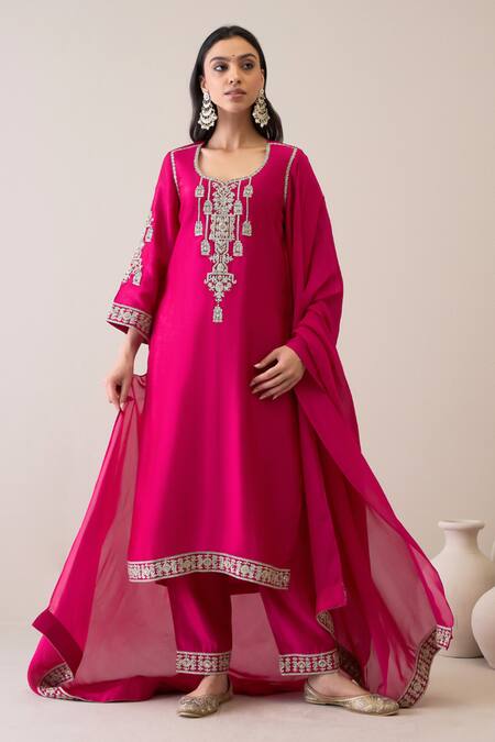 Buy Roohbyridhimaa Magenta Viscose, Organza, Zari, Embroidery Collared Jalsa Kurta Set Online at Aza Fashions Buy_Roohbyridhimaa_Magenta Viscose, Organza, Zari, Embroidery Collared Jalsa Kurta Set _Online_at_Aza_Fashions