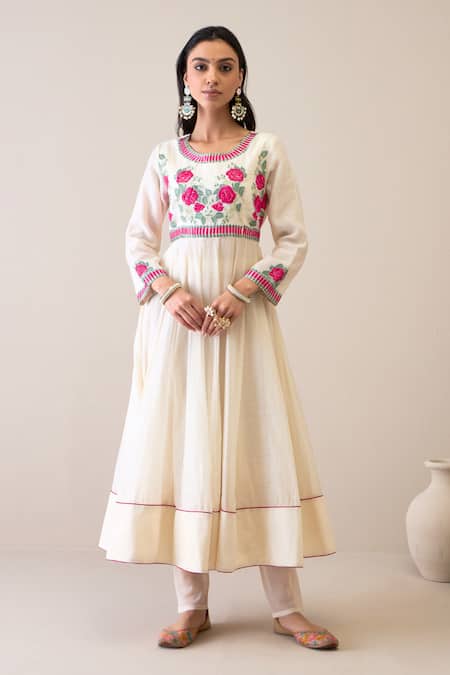 Shop Roohbyridhimaa Off White Chanderi, Silk Embroidery Round Neck Uzma Anarkali Set Online at Aza Fashions Shop_Roohbyridhimaa_Off White Chanderi, Silk Embroidery Round Neck Uzma Anarkali Set _Online_at_Aza_Fashions