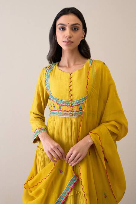 Roohbyridhimaa Yellow Chanderi Embroidery Round Neck Vardaah Anarkali Set Online at Aza Fashions Roohbyridhimaa_Yellow Chanderi Embroidery Round Neck Vardaah Anarkali Set _Online_at_Aza_Fashions
