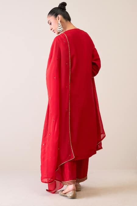 Shop_Roohbyridhimaa_Red Viscose, , Organza Embroidery V-neck Raafta Kurta Set _at_Aza_Fashions