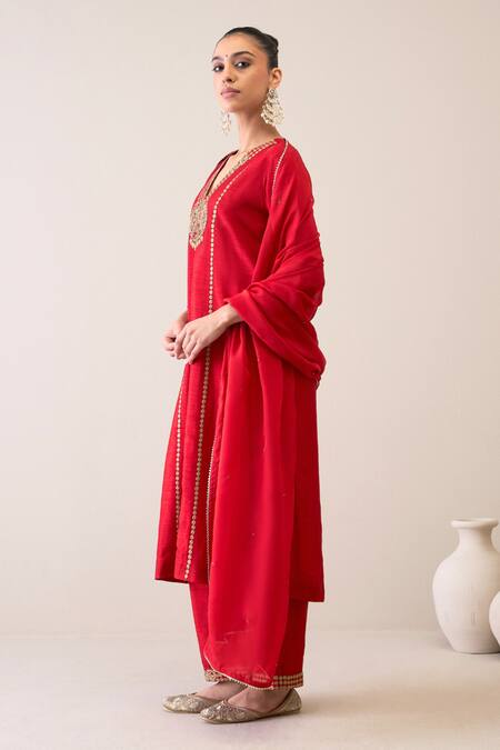 Roohbyridhimaa_Red Viscose, , Organza Embroidery V-neck Raafta Kurta Set _Online_at_Aza_Fashions