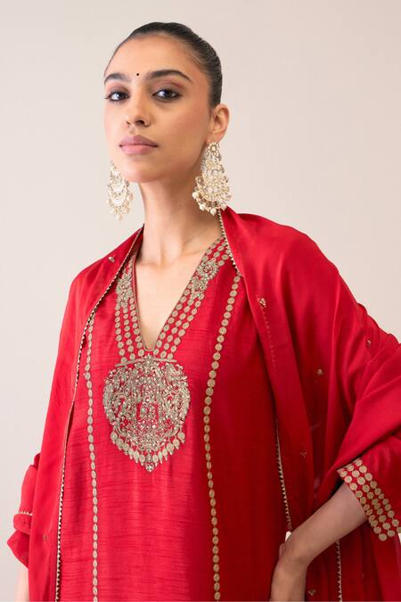 Shop_Roohbyridhimaa_Red Viscose, , Organza Embroidery V-neck Raafta Kurta Set _Online_at_Aza_Fashions