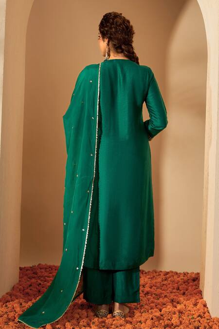 Roohbyridhimaa_Green Silk Organza, Viscose Zari, Sequins V-neck Zardozi Embroidered Kurta Set _Online_at_Aza_Fashions