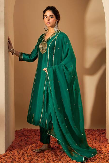 Shop_Roohbyridhimaa_Green Silk Organza, Viscose Zari, Sequins V-neck Zardozi Embroidered Kurta Set _Online_at_Aza_Fashions