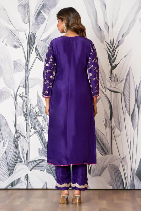 Yuvraani Jaipur_Purple Silk, Shantoon, Organza Sequins, Designer Kurta Set With Dupatta _Online_at_Aza_Fashions