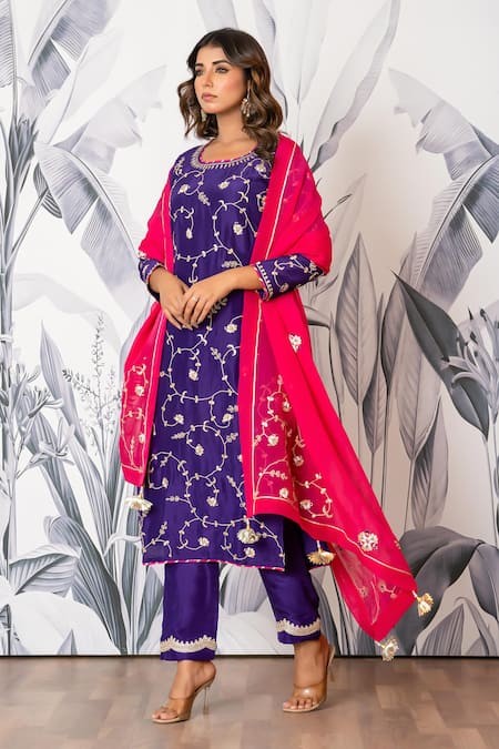 Yuvraani Jaipur_Purple Silk, Shantoon, Organza Sequins, Designer Kurta Set With Dupatta _at_Aza_Fashions
