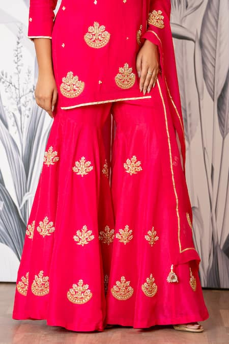 Yuvraani Jaipur_Pink Silk, Shantoon, Organza Embroidery, Sequins Round Kurta Sharara Dupatta Set _at_Aza_Fashions