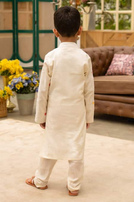 Shop Fayon Kids Off White Cotton Embroidery Designer Kurta Pant Set at Aza Fashions Shop_Fayon Kids_Off White Cotton Embroidery Designer Kurta Pant Set _at_Aza_Fashions