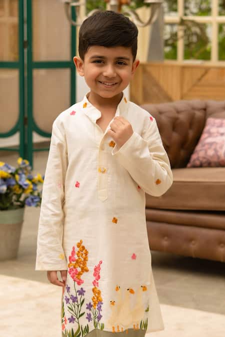 Buy Fayon Kids Off White Cotton Embroidery Designer Kurta Pant Set Online at Aza Fashions Buy_Fayon Kids_Off White Cotton Embroidery Designer Kurta Pant Set _Online_at_Aza_Fashions