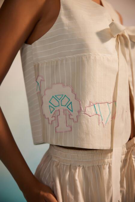 Buy_Ahmev_Ivory Chanderi Round Neck Reversible Vest _Online_at_Aza_Fashions