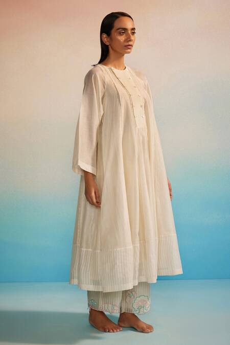 Ahmev_Ivory Chanderi, Cotton Round Neck Panelled Kurta _Online_at_Aza_Fashions