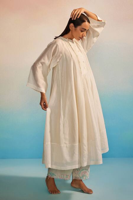 Buy_Ahmev_Ivory Chanderi, Cotton Round Neck Panelled Kurta _Online_at_Aza_Fashions