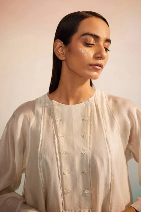 Buy_Ahmev_Ivory Chanderi, Cotton Round Neck Panelled Kurta 