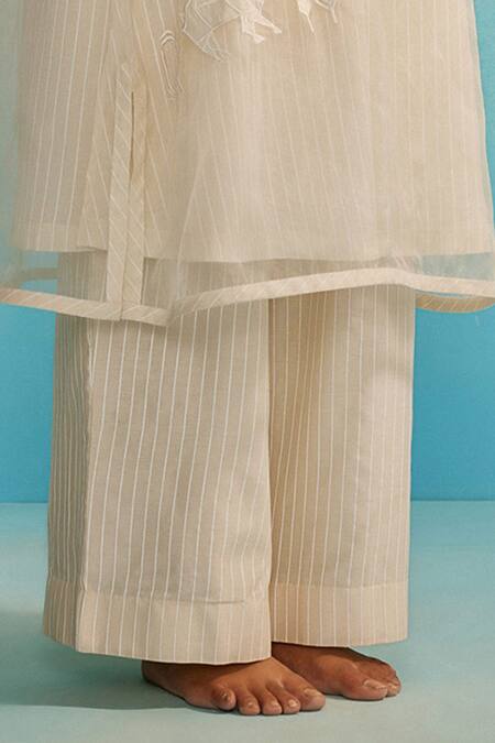 Ahmev_Ivory Chanderi, Cotton, Organza Embroidery Round Neck Yuugen Kurta Set _Online_at_Aza_Fashions